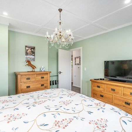 Bayview Valley Lodge Bed & Breakfast 휘티앙가 외부 사진